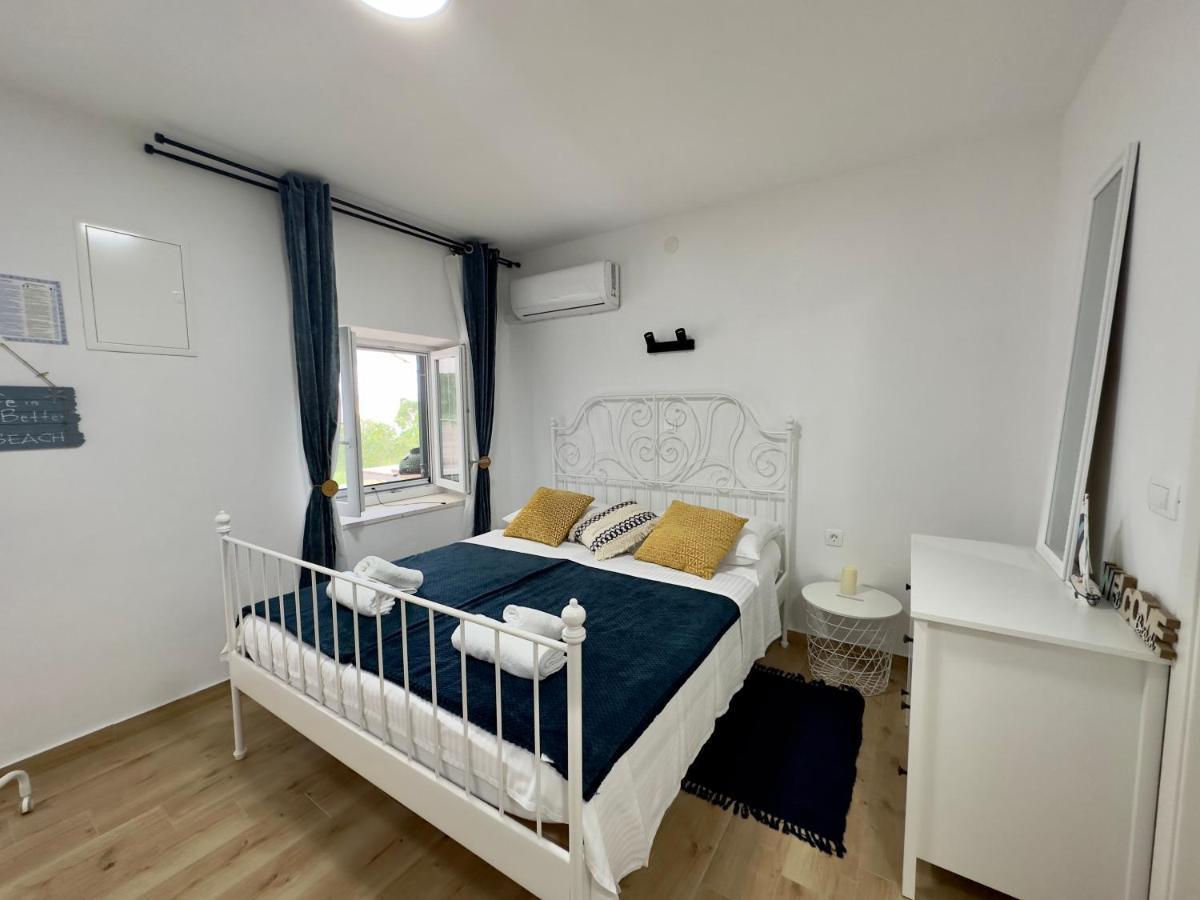 Matek Family & Studio Apartment Рованьска Экстерьер фото