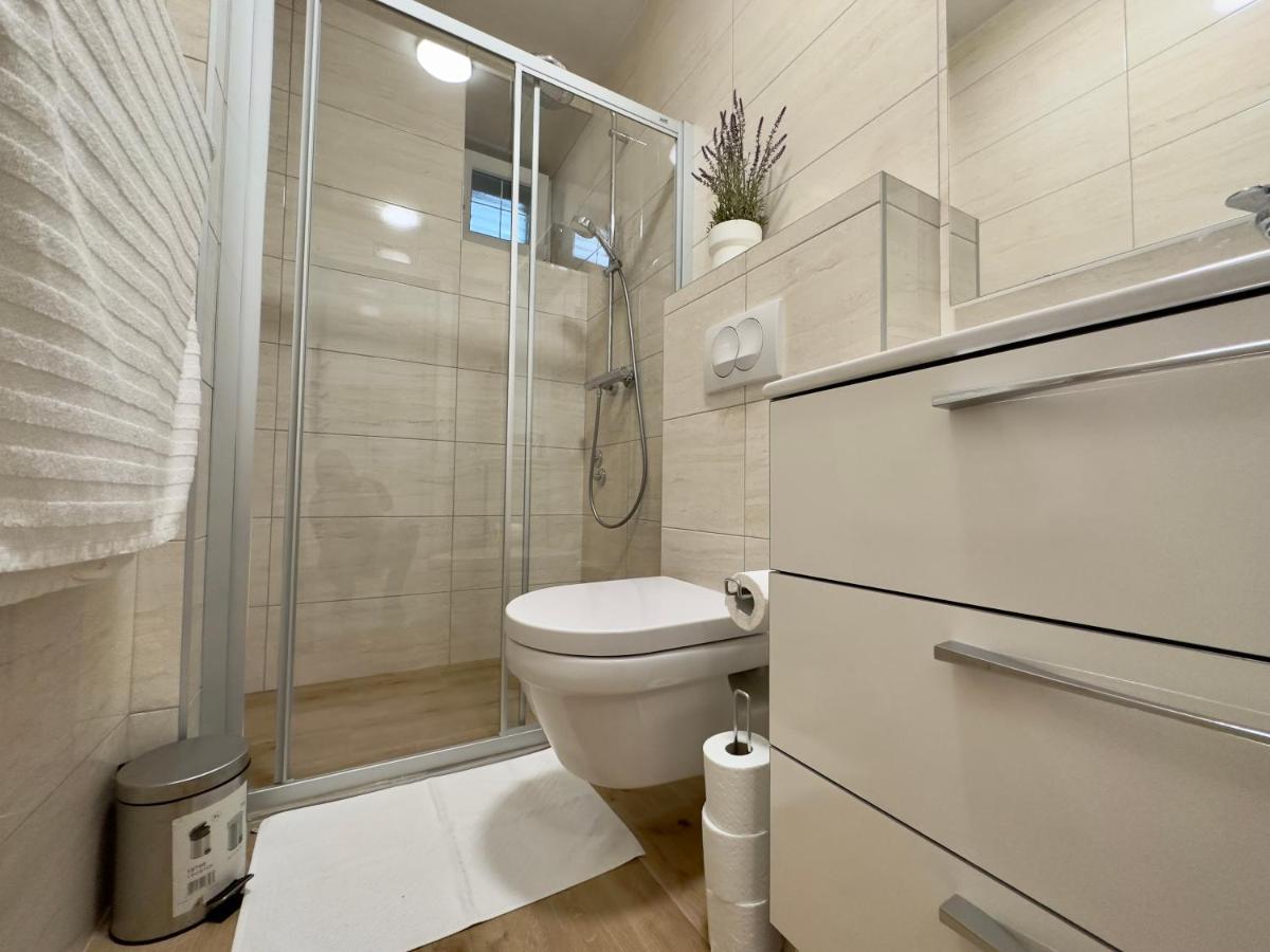 Matek Family & Studio Apartment Рованьска Экстерьер фото