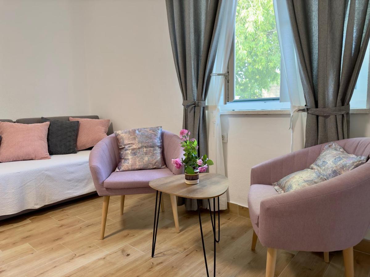 Matek Family & Studio Apartment Рованьска Экстерьер фото