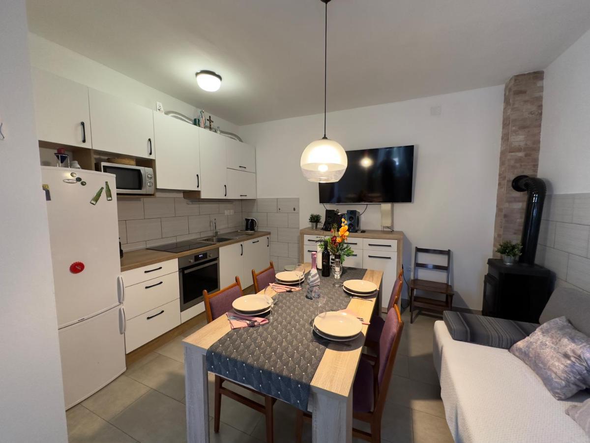 Matek Family & Studio Apartment Рованьска Экстерьер фото